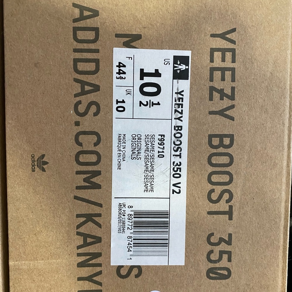 Adidas Yeezy Boost 350 V2 Sesame.